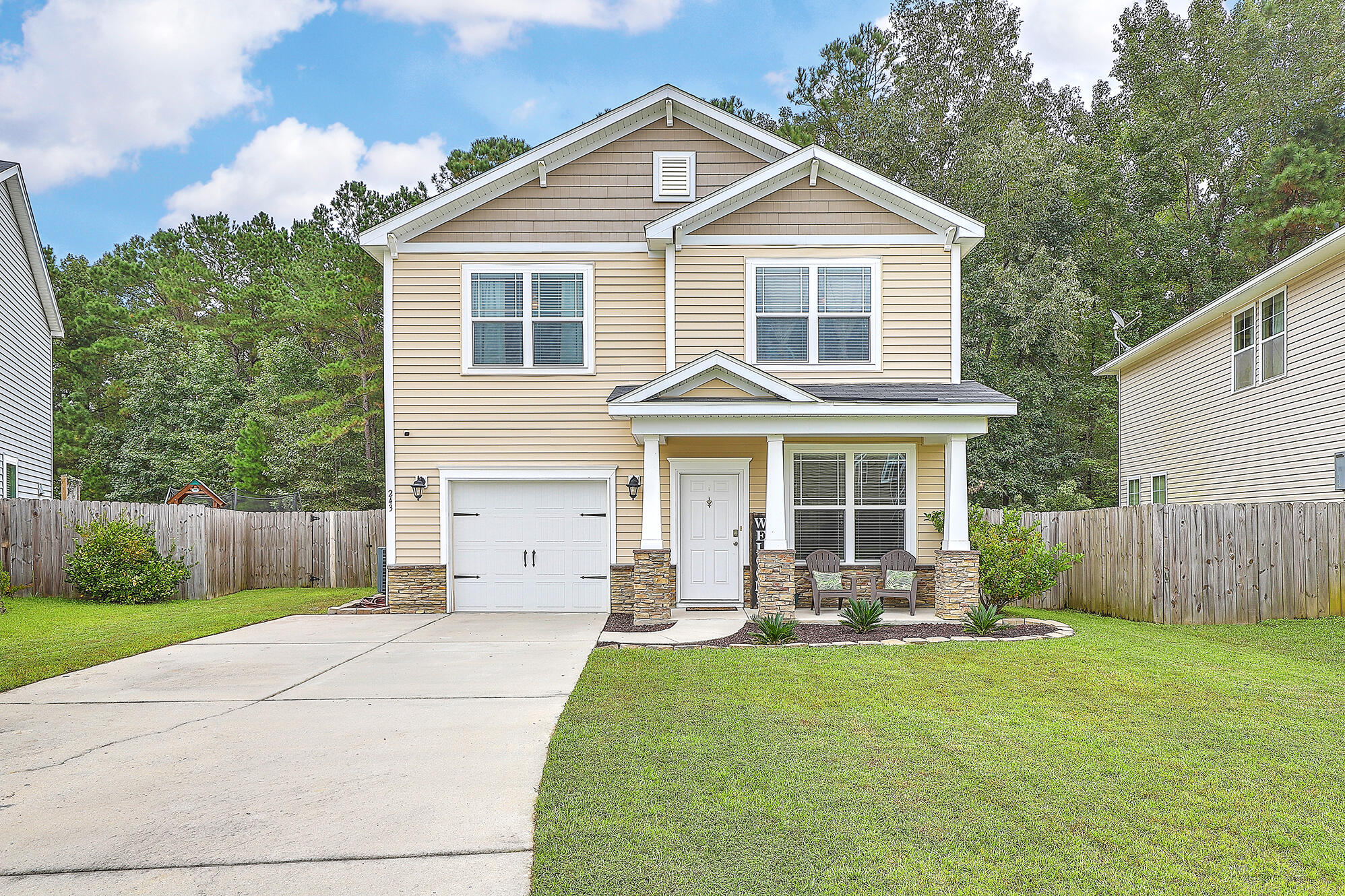 243 Oglethorpe Circle Moncks Corner, SC 29461 - Photo 3 of 26 IMG_7673_4_5_6_7_8_9