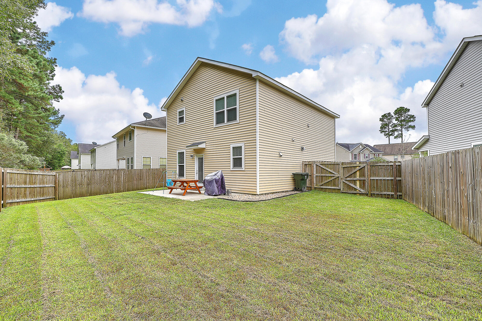 243 Oglethorpe Circle Moncks Corner, SC 29461 - Photo 25 of 26 IMG_7862_3_4_5_6_7_8