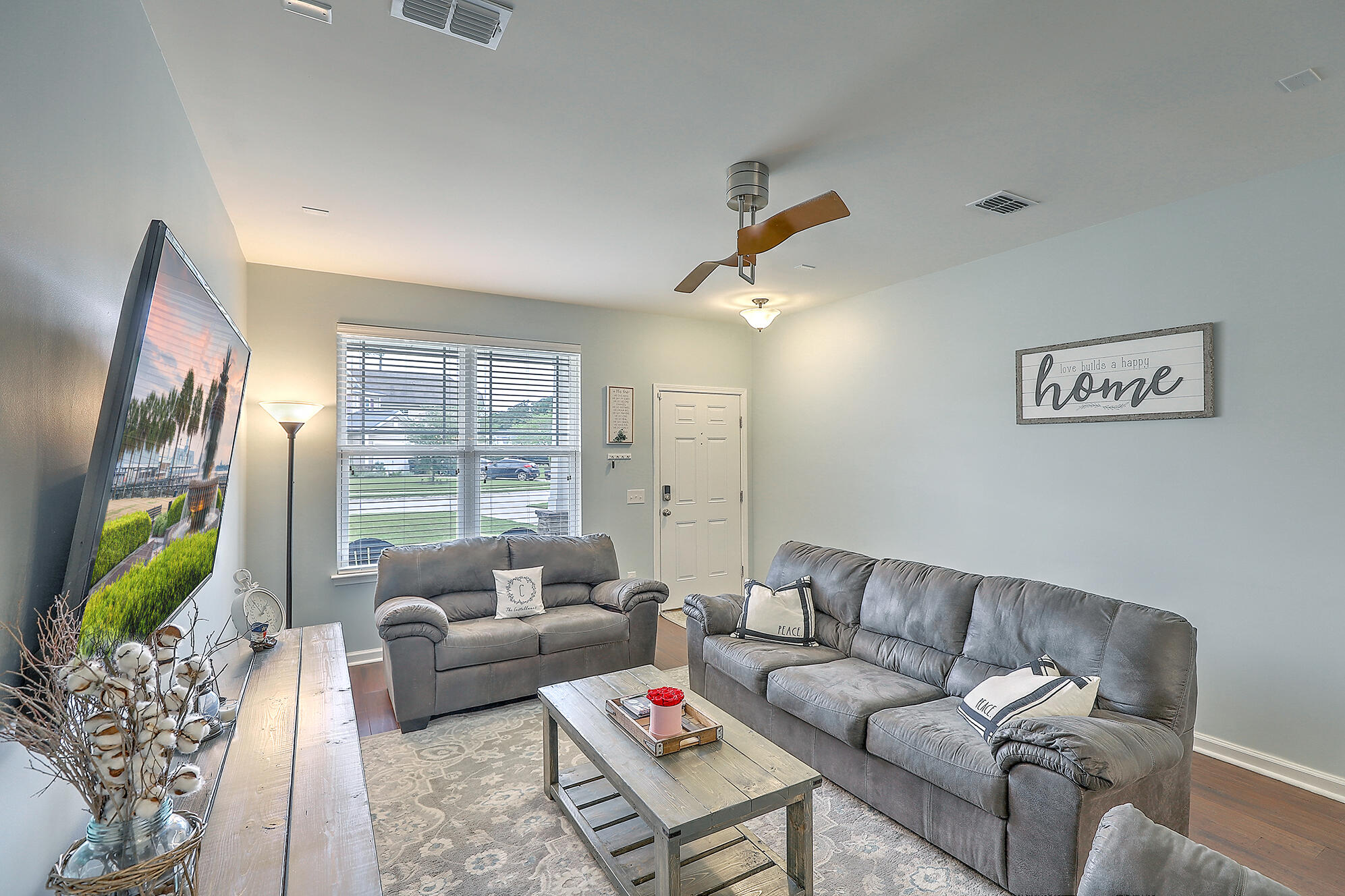 243 Oglethorpe Circle Moncks Corner, SC 29461 - Photo 4 of 26 IMG_7715_16_17_18_19_20_21