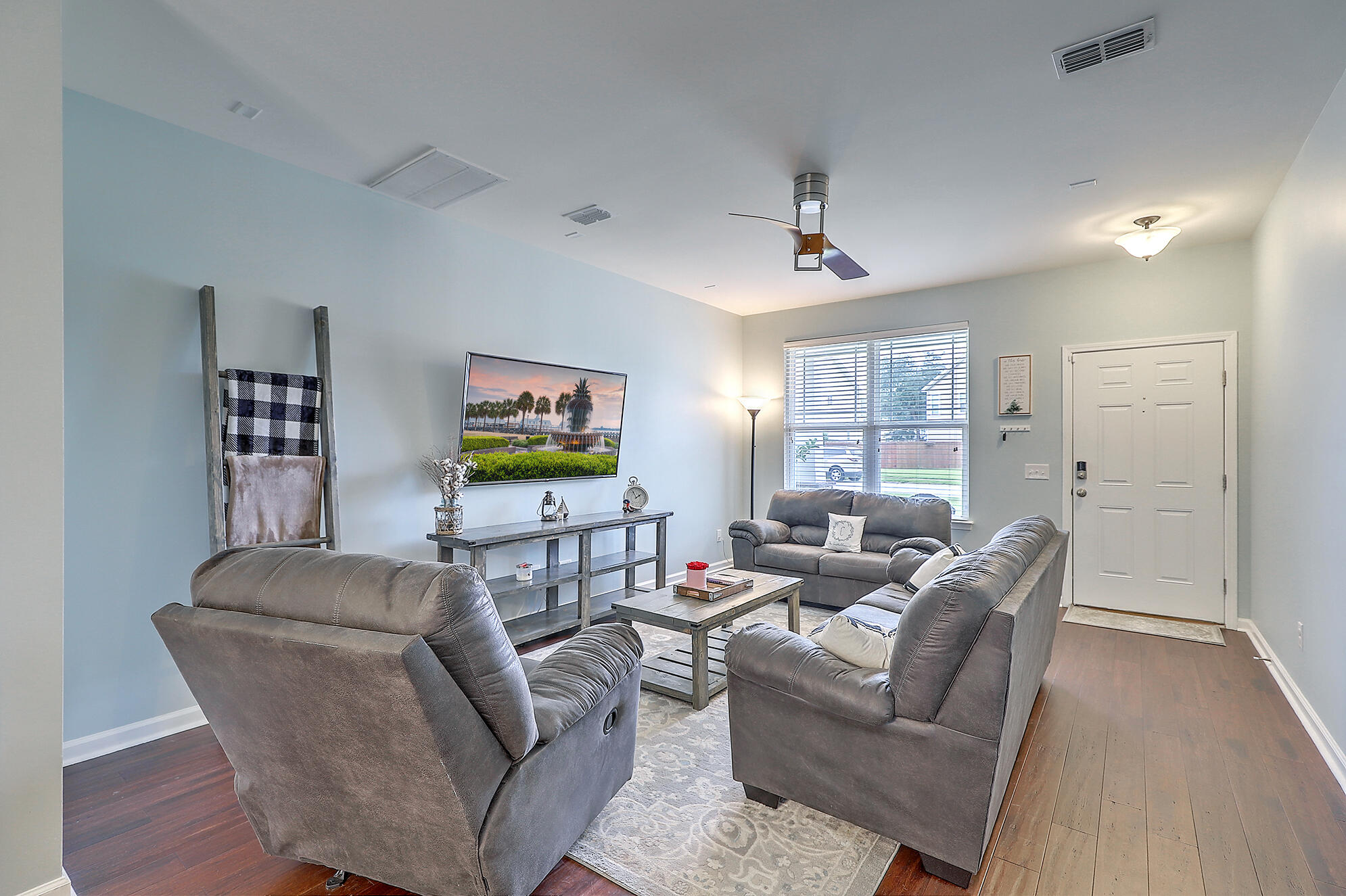 243 Oglethorpe Circle Moncks Corner, SC 29461 - Photo 5 of 26 IMG_7708_09_10_11_12_13_14