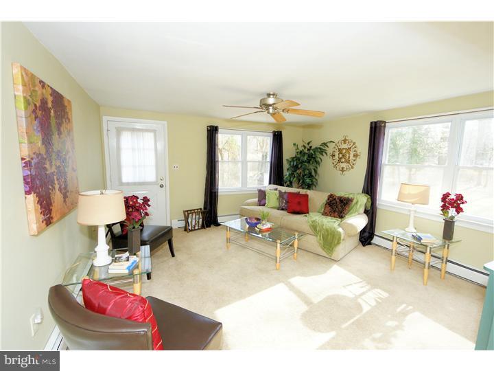 37 Diverty Road Pennington, NJ 08534 - Photo 11 of 20 Family Room