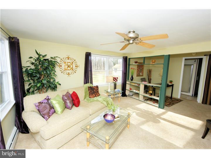 37 Diverty Road Pennington, NJ 08534 - Photo 12 of 20 Family Room