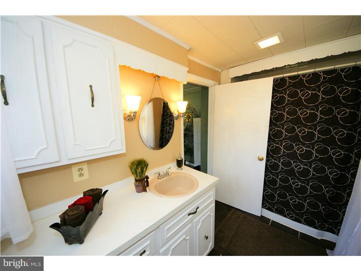 37 Diverty Road Pennington, NJ 08534 - Photo 6 of 20 Bathroom