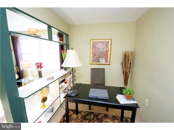 37 Diverty Road Pennington, NJ 08534 - Photo 10 of 20 Family Room