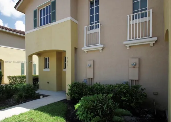 $2,530 | 6030 Southwest 19th Place, North Lauderdale, FL 33068