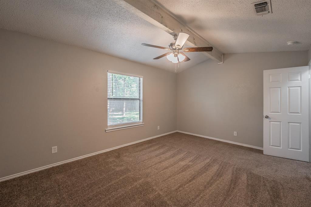 912 Red Oak Street Azle, TX 76020 - Photo 33 of 40