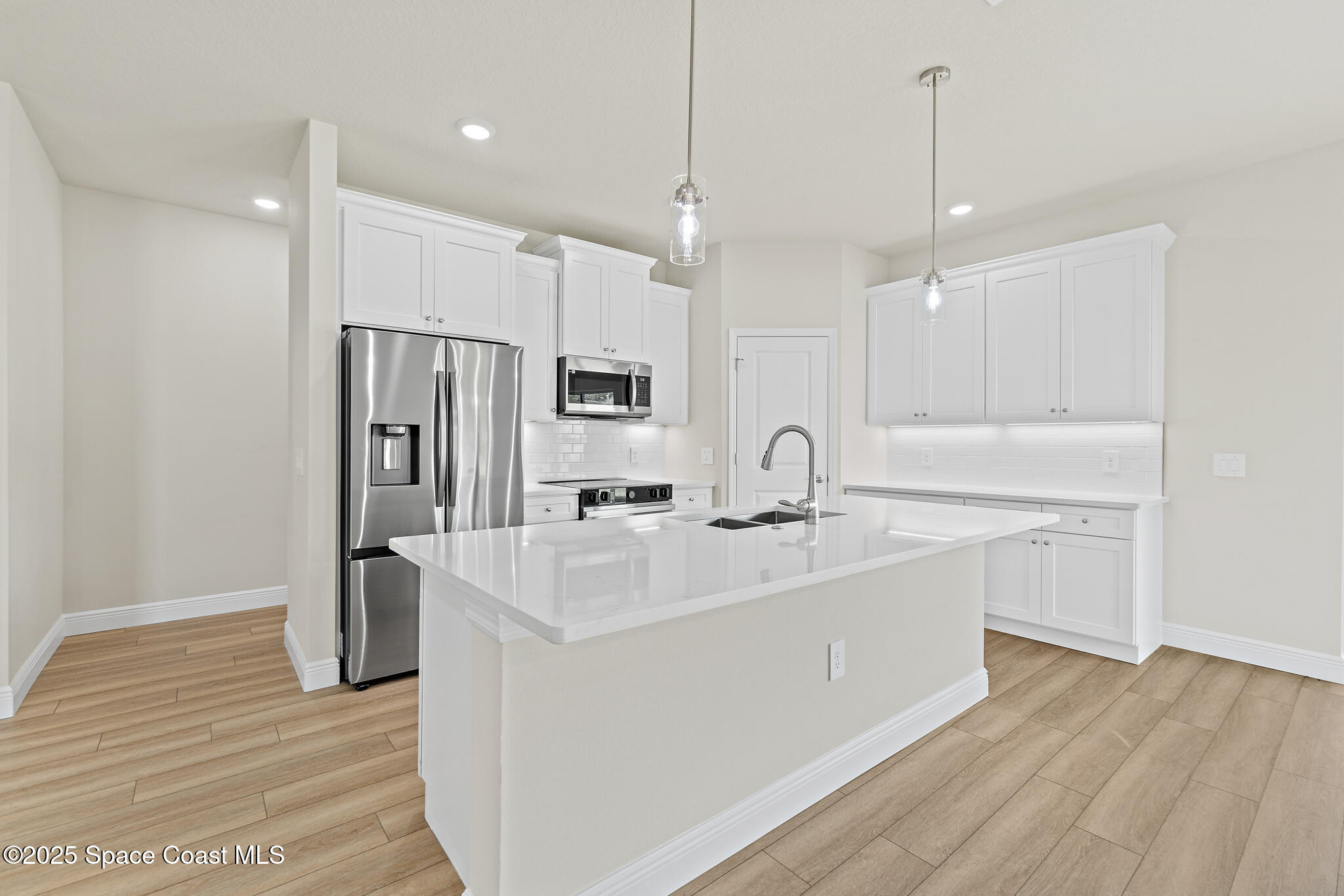 542 Degroodt Road Southwest Palm Bay, FL 32908 - Photo 17 of 70 542 De Groodt Rd SW, Palm Bay, FL 32908-