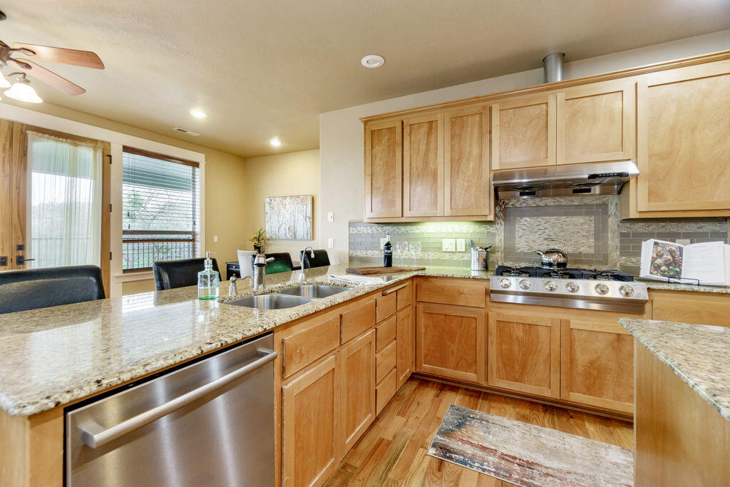 1315 Poppy Ridge Drive Eagle Point, OR 97524 - Photo 24 of 50 PR(31)