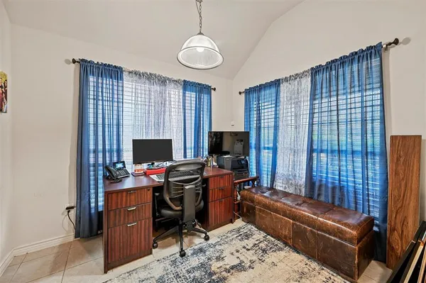 $2,650 | 3505 Versante Drive, Bedford, TX 76021