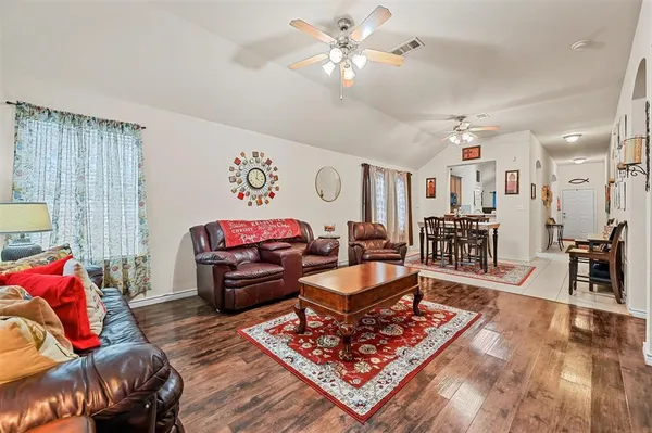 $2,650 | 3505 Versante Drive, Bedford, TX 76021