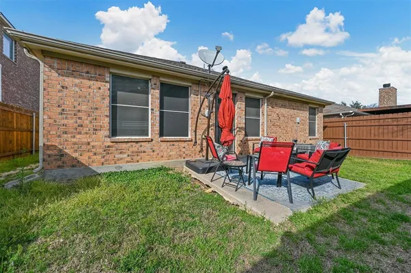 $2,650 | 3505 Versante Drive, Bedford, TX 76021