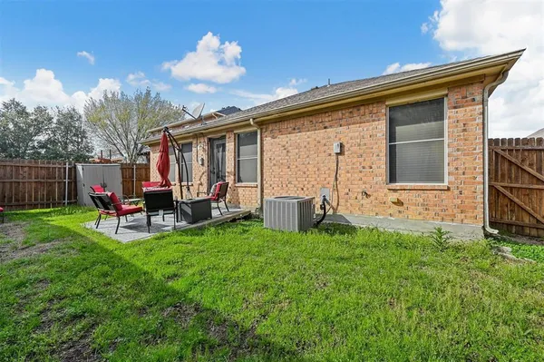 $2,650 | 3505 Versante Drive, Bedford, TX 76021