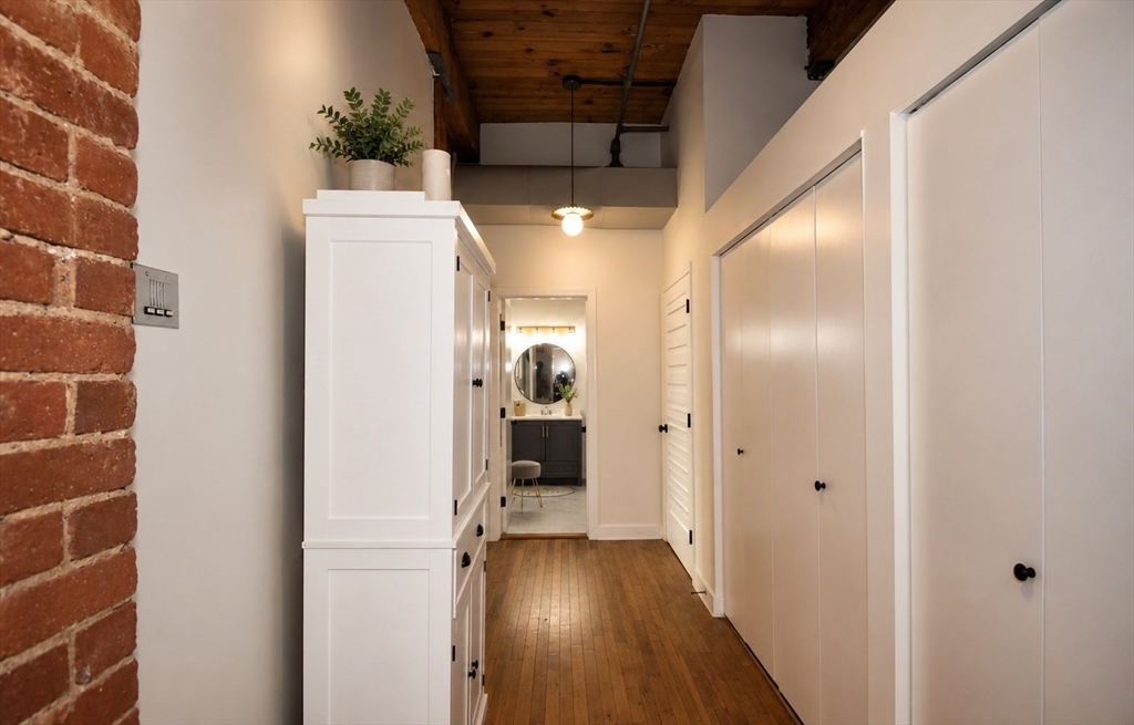 385 Worthington Street, Unit 2F Springfield, MA 01103 - Photo 20 of 27