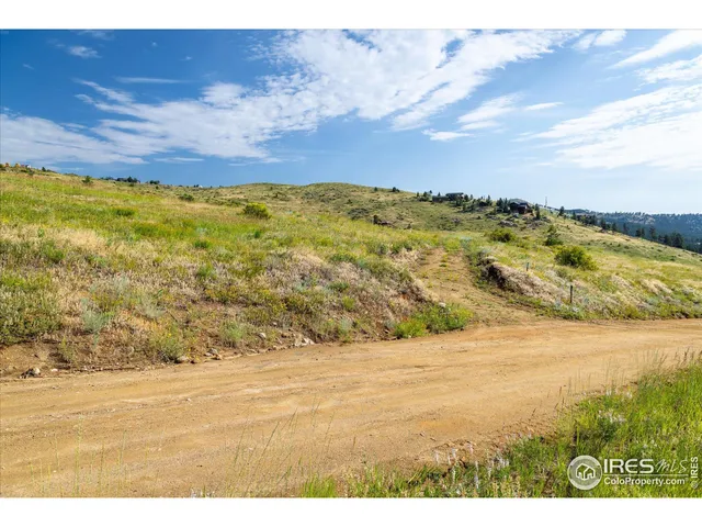 a view of an ocean view