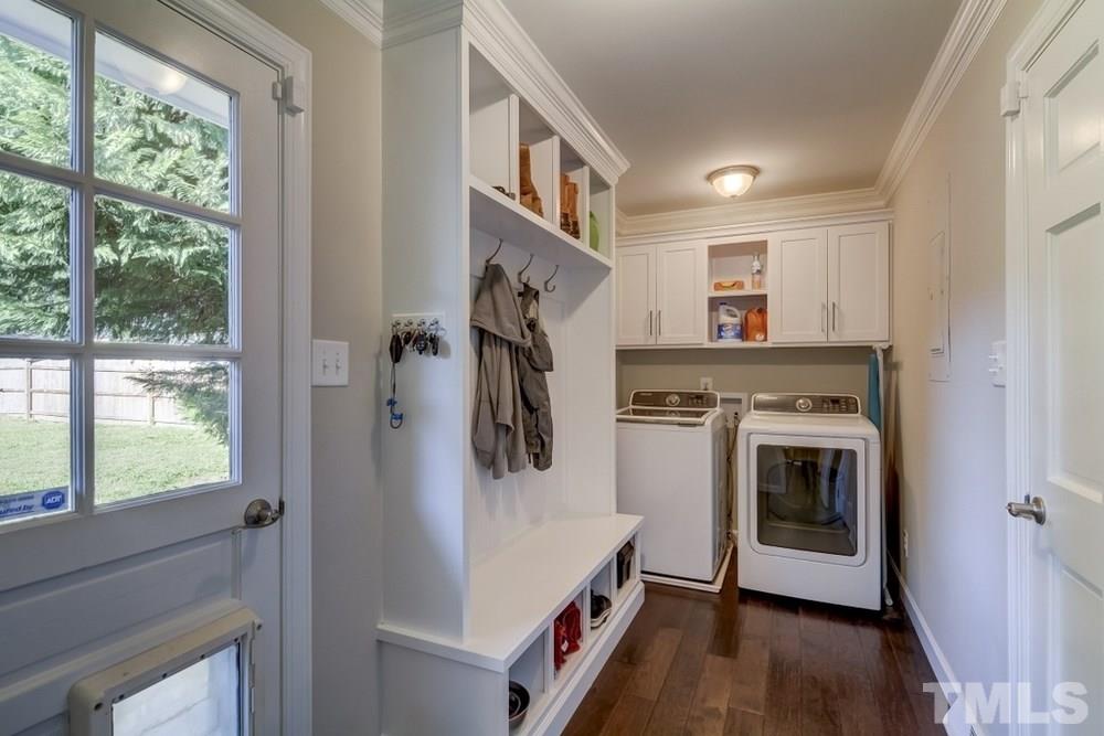3005 Old Orchard Road Raleigh, NC 27607 - Photo 16 of 21 a view of a kitchen with a stove top oven