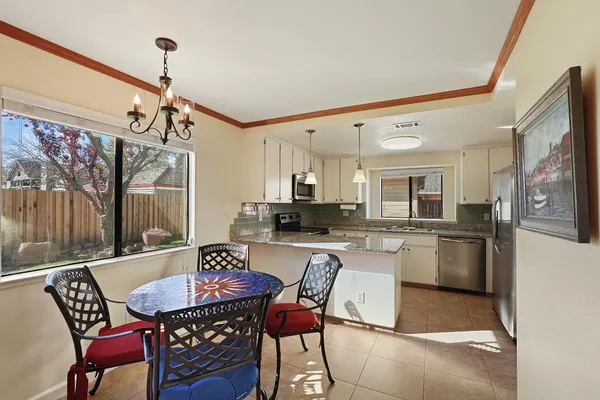 $349,000 | 1927 South Mills Avenue, Unit 3, Lodi, CA 95242