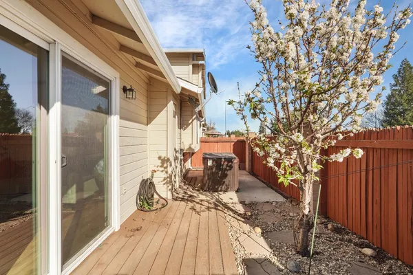 $349,000 | 1927 South Mills Avenue, Unit 3, Lodi, CA 95242