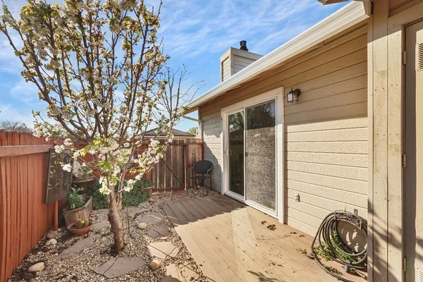 $349,000 | 1927 South Mills Avenue, Unit 3, Lodi, CA 95242