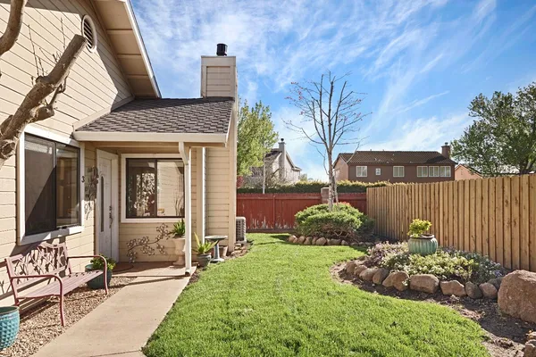 $349,000 | 1927 South Mills Avenue, Unit 3, Lodi, CA 95242