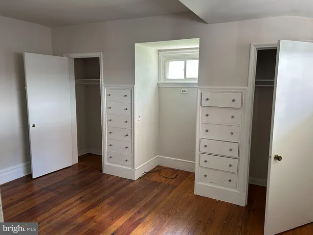 wooden view of wooden floor and windows in a room