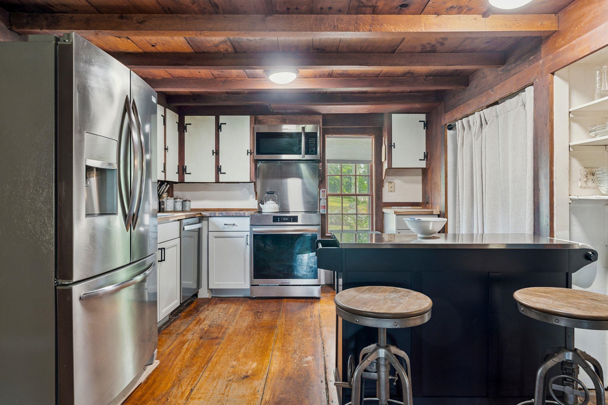 19 Shaws Hill Road Exeter, NH 03833 - Photo 11 of 46