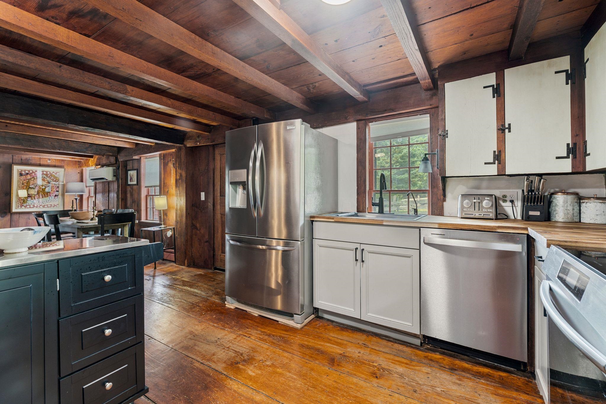 19 Shaws Hill Road Exeter, NH 03833 - Photo 10 of 46