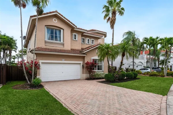 $1,890,000 | 6914 Northwest 113th Place, Doral, FL 33178