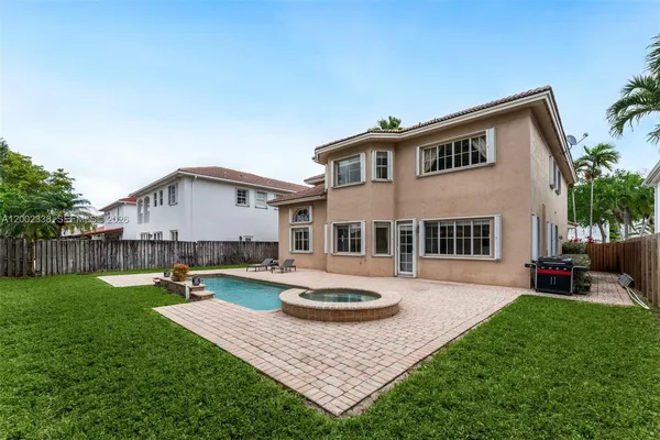 $1,890,000 | 6914 Northwest 113th Place, Doral, FL 33178