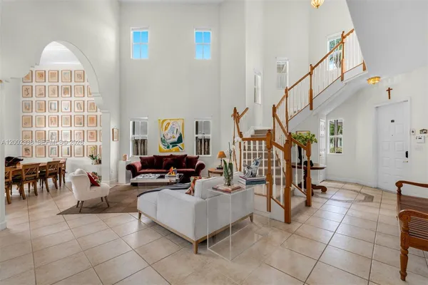 $1,890,000 | 6914 Northwest 113th Place, Doral, FL 33178