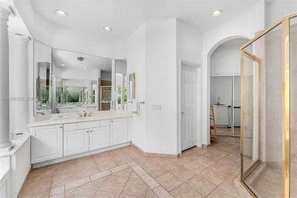 $1,890,000 | 6914 Northwest 113th Place, Doral, FL 33178