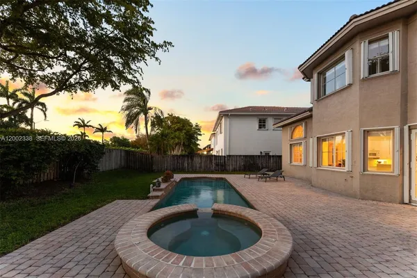 $1,890,000 | 6914 Northwest 113th Place, Doral, FL 33178