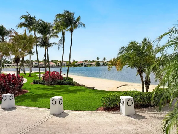 $1,890,000 | 6914 Northwest 113th Place, Doral, FL 33178