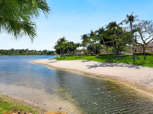 $1,890,000 | 6914 Northwest 113th Place, Doral, FL 33178