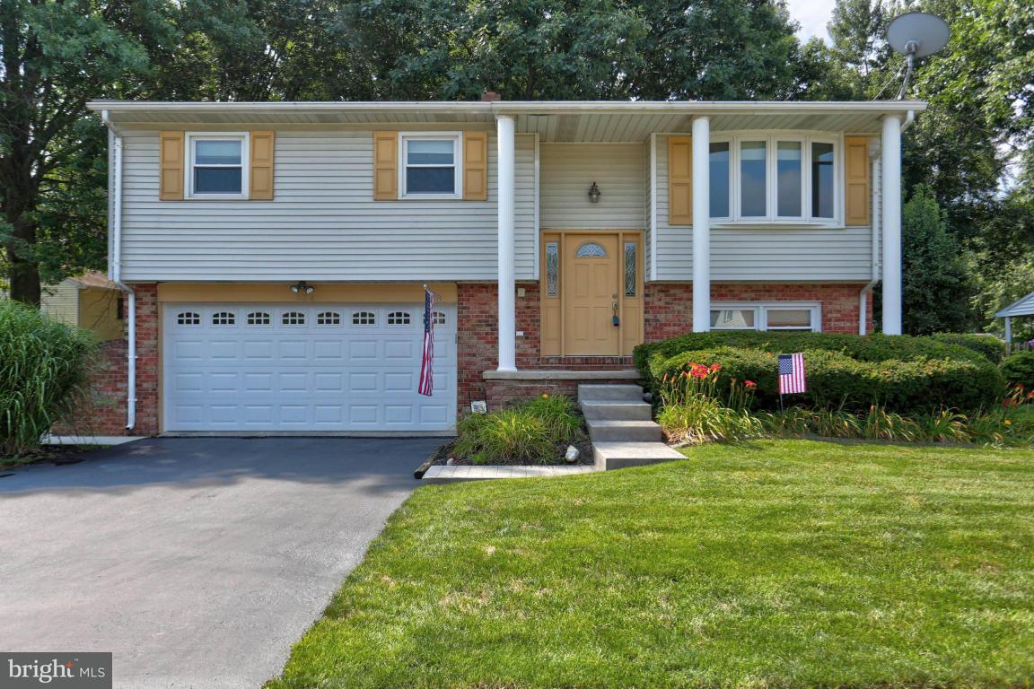 524 Hummingbird Drive Lititz, PA 17543 - Photo 1 of 35