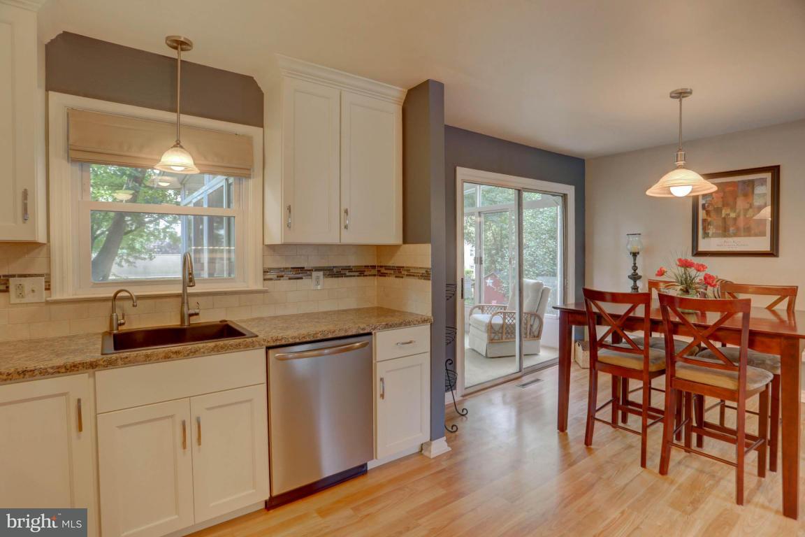 524 Hummingbird Drive Lititz, PA 17543 - Photo 8 of 35