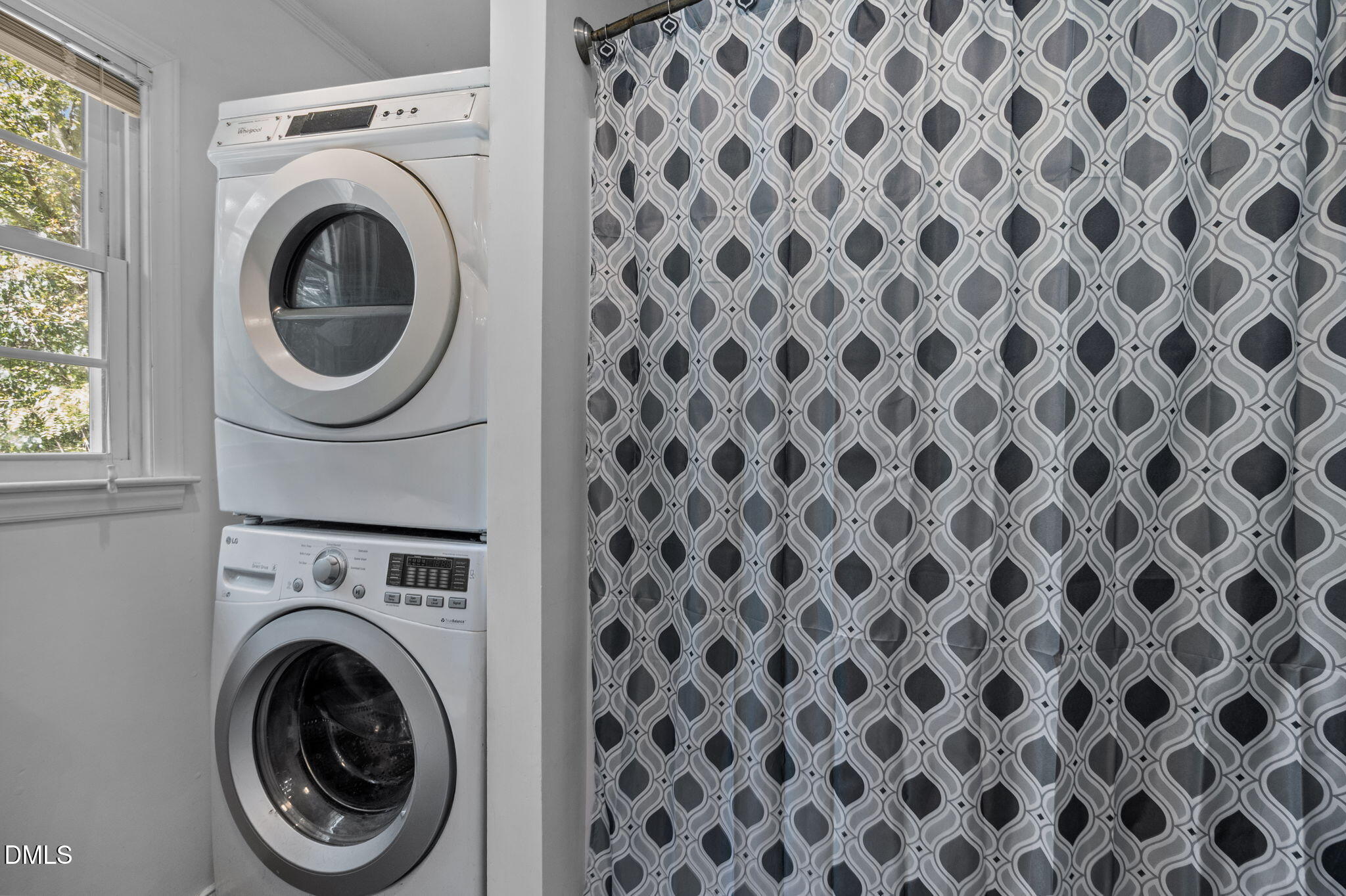 670 Tingen Mine Road Roxboro, NC 27574 - Photo 18 of 30 a utility room with dryer and washer