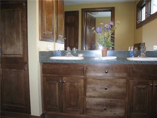 2401 Buckley Road Columbus, OH 43220 - Photo 16 of 25