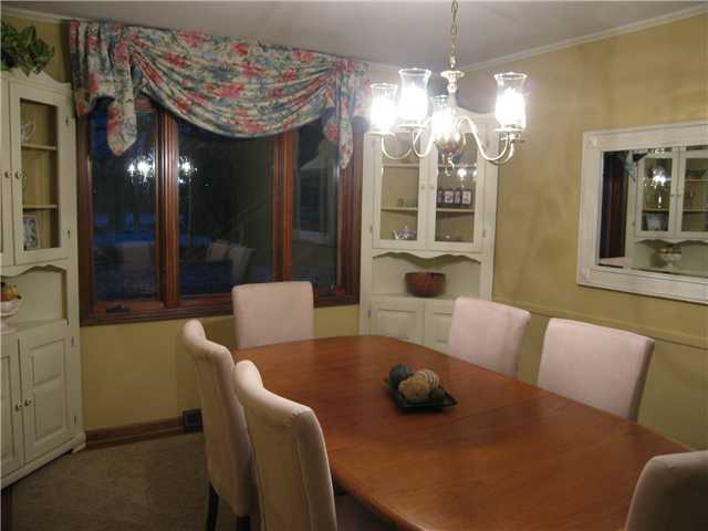 2401 Buckley Road Columbus, OH 43220 - Photo 7 of 25