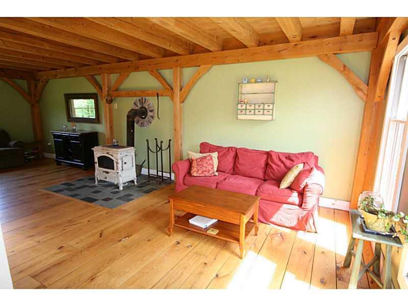 361 Back Narrows Road Boothbay, ME 04537 - Photo 3 of 16 Living Room.