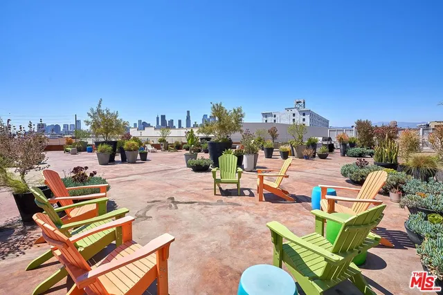 $3,200 | 1855 Industrial Street, Unit 302, Los Angeles, CA 90021
