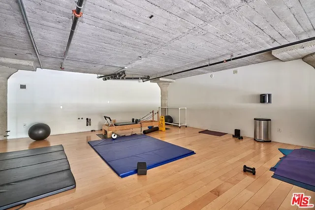 $3,200 | 1855 Industrial Street, Unit 302, Los Angeles, CA 90021
