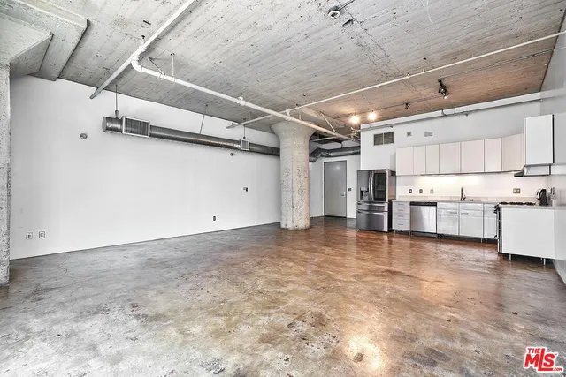$3,200 | 1855 Industrial Street, Unit 302, Los Angeles, CA 90021