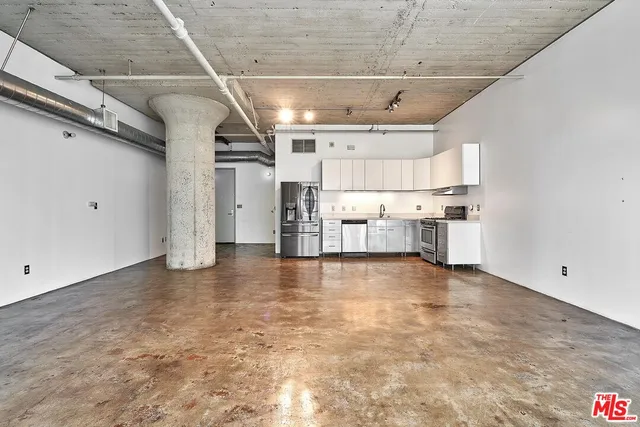 $3,200 | 1855 Industrial Street, Unit 302, Los Angeles, CA 90021