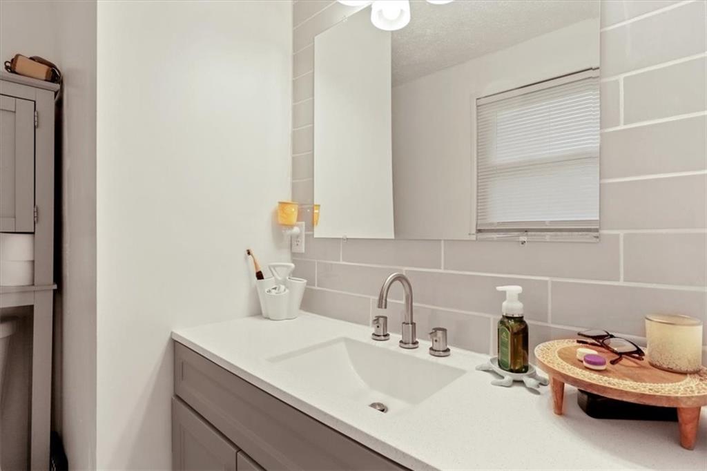 3312 South Hunter Road Indianapolis, IN 46203 - Photo 22 of 34 Gallery Image 22