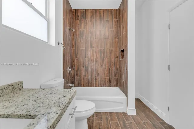 $3,900 | 2176 Northwest 64th Street, Unit 2176, Miami, FL 33147