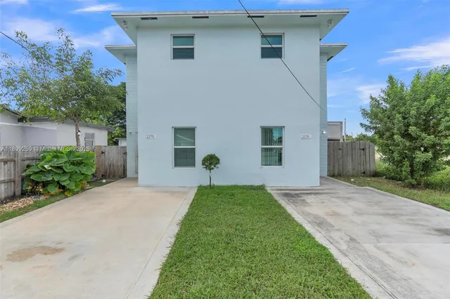 $3,900 | 2176 Northwest 64th Street, Unit 2176, Miami, FL 33147