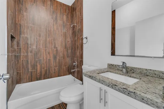 $3,900 | 2176 Northwest 64th Street, Unit 2176, Miami, FL 33147