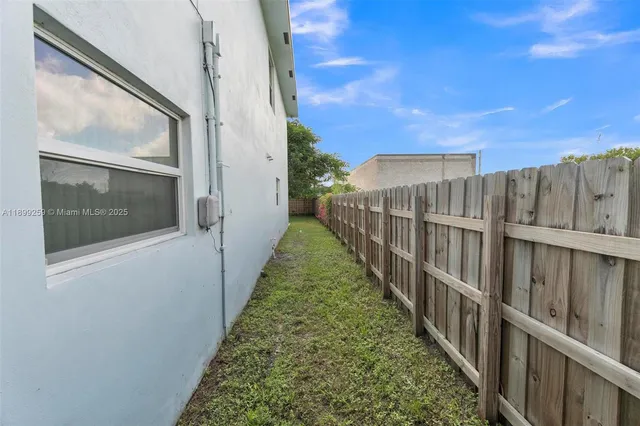 $3,900 | 2176 Northwest 64th Street, Unit 2176, Miami, FL 33147