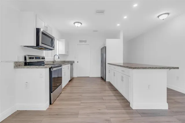 $3,900 | 2176 Northwest 64th Street, Unit 2176, Miami, FL 33147