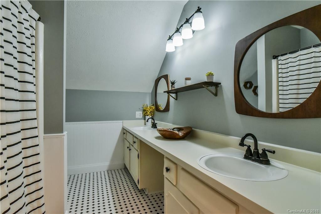 77 Maple Forest Road Fairview, NC 28730 - Photo 31 of 35 Gallery Image 31